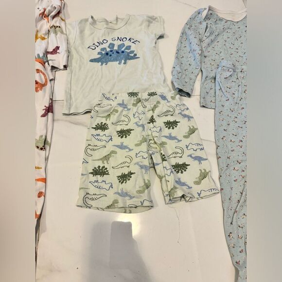 4T Matching pajamas set #13 - Picture 3 of 11